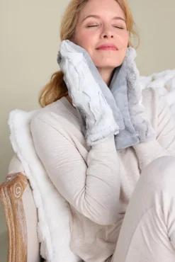 Soft Surroundings Beauty|Lavender Spa Mittens White/Silver