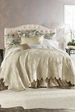 Soft Surroundings Bedding|Bedding Collections|Marguerite Scalloped Quilt Gardenia