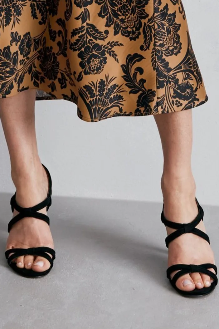 Soft Surroundings Shoes|Pelle Moda Wayve Strappy Sandal