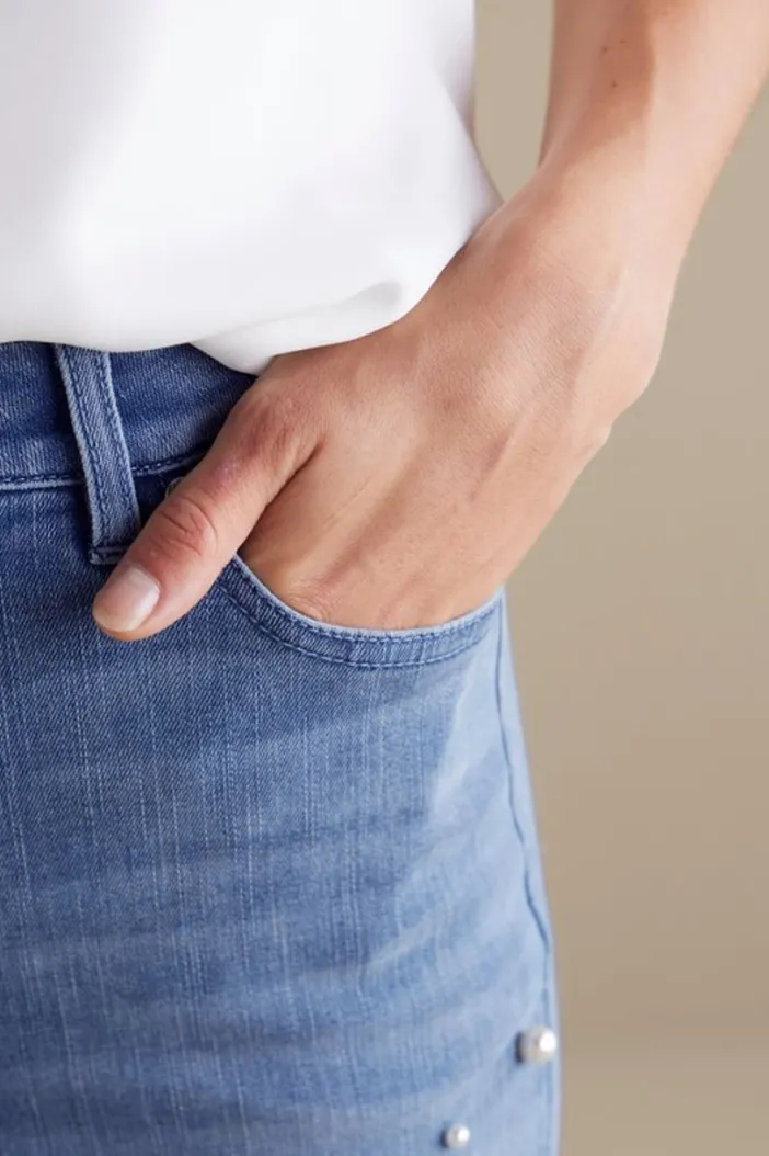 Soft Surroundings Jeans|Ultimate Denim Pearl Straight Leg Jeans IcyBlueWash